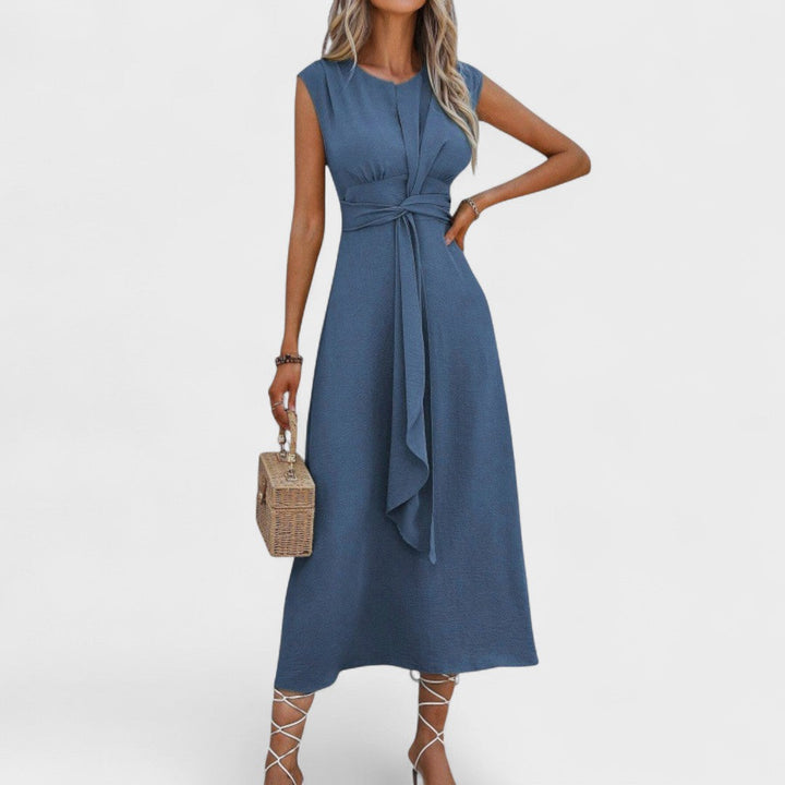 Andrea - Elegant sleeveless long dress with round neckline