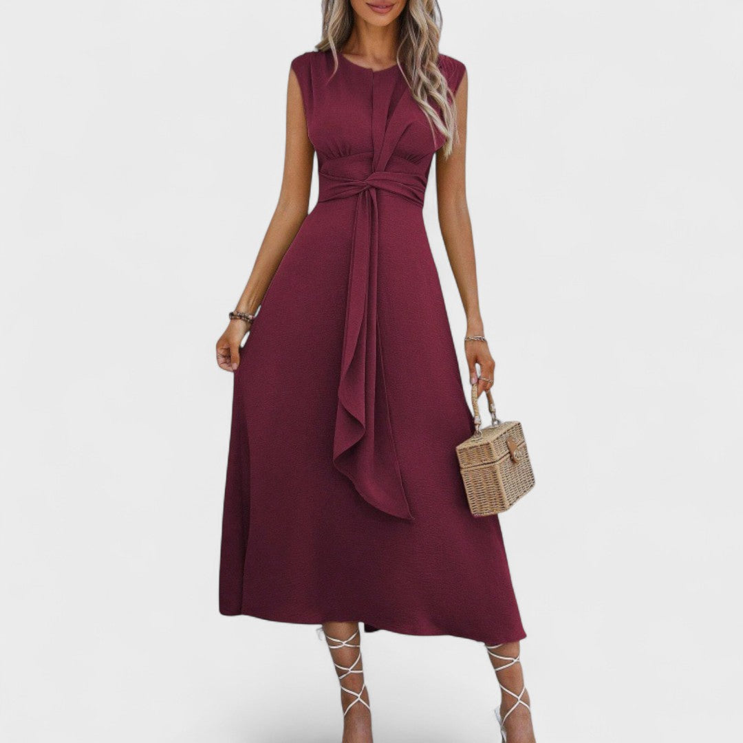Andrea - Elegant sleeveless long dress with round neckline