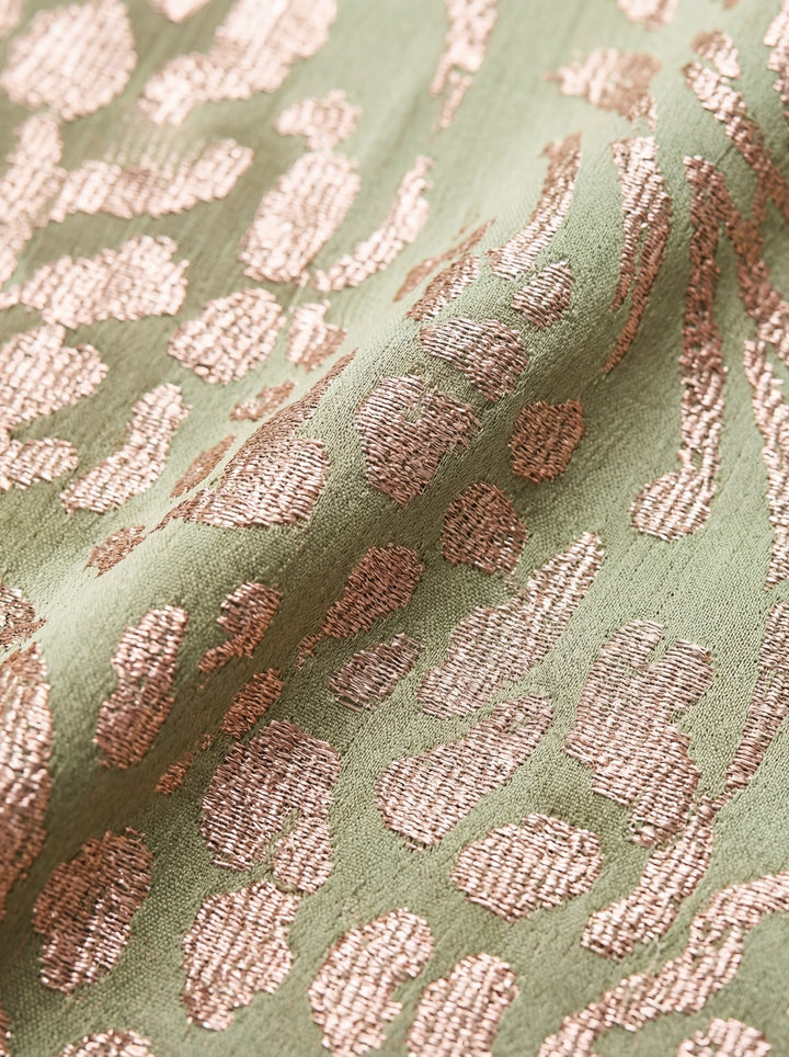 Ema – Sophisticated Summer Glamour
