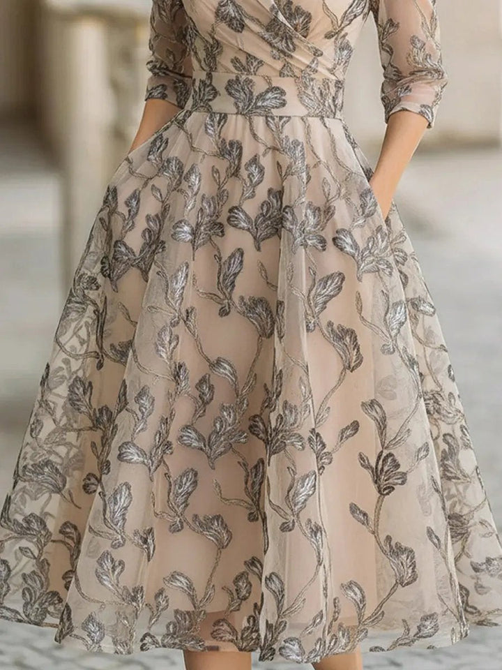 Elena - Elegant Lace Dress