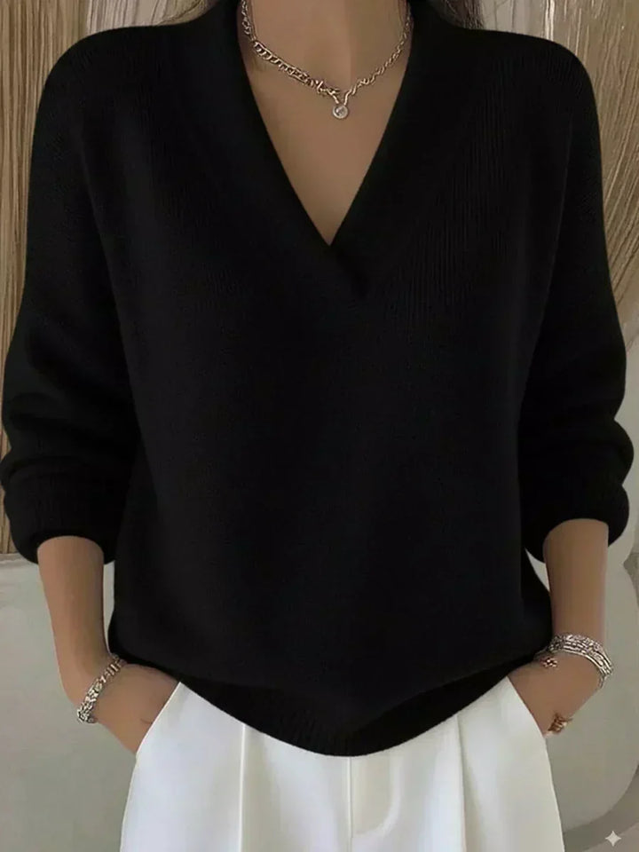 Violette | Large Blouse with V Cut