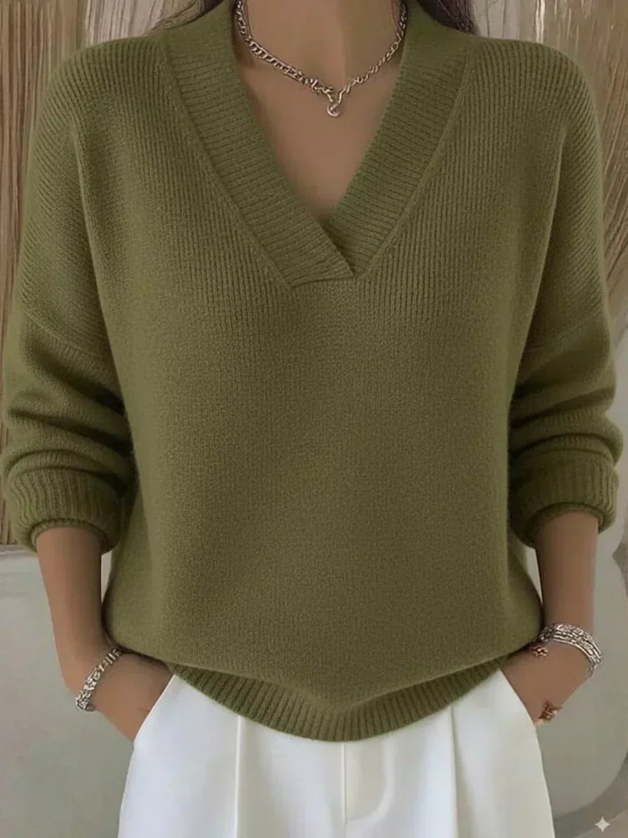 Violette | Large Blouse with V Cut