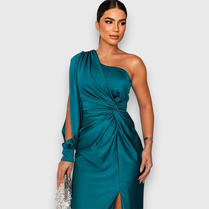 Vera – Elegant and Modern Dress for Every Occasion